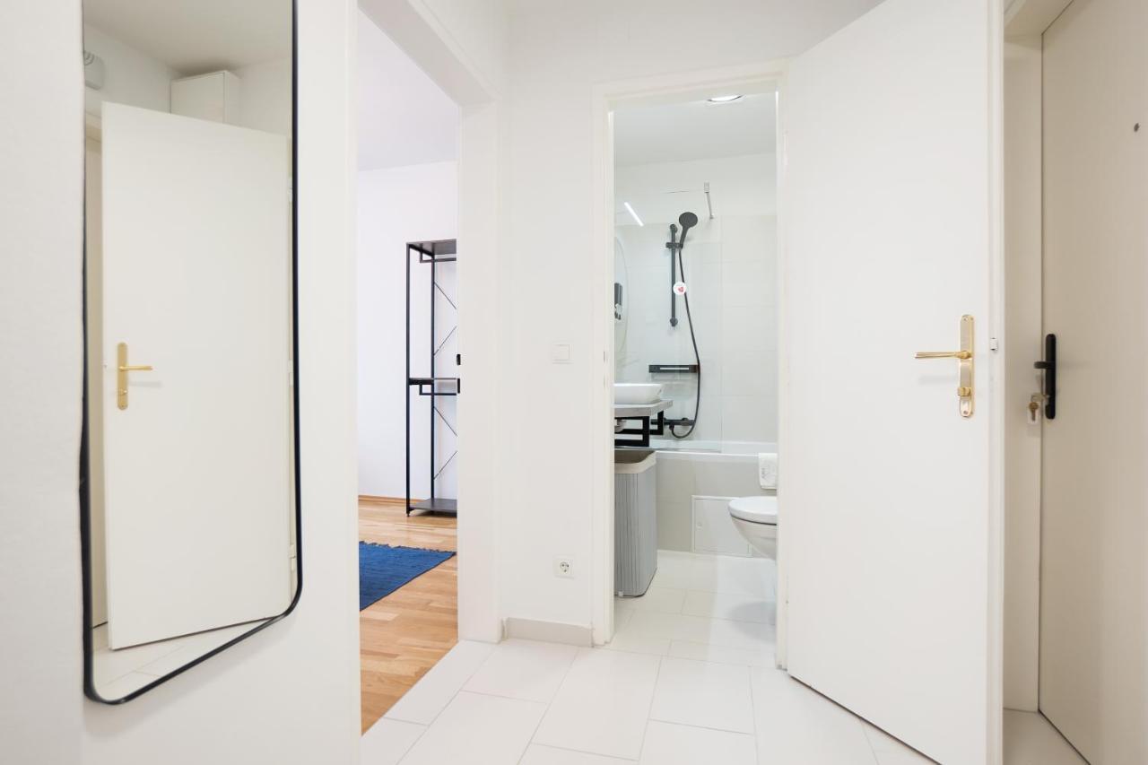 Bright Stylish In A Location * Wien